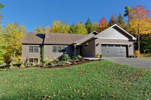 Custom modular ranch by Saratoga Modular Homes 